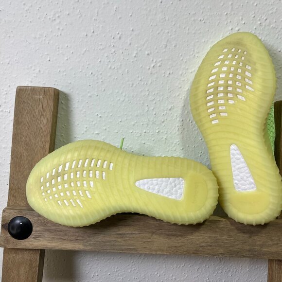 Adidas Yeezy Boost 350 V2 “Glow - Picture 3 of 10